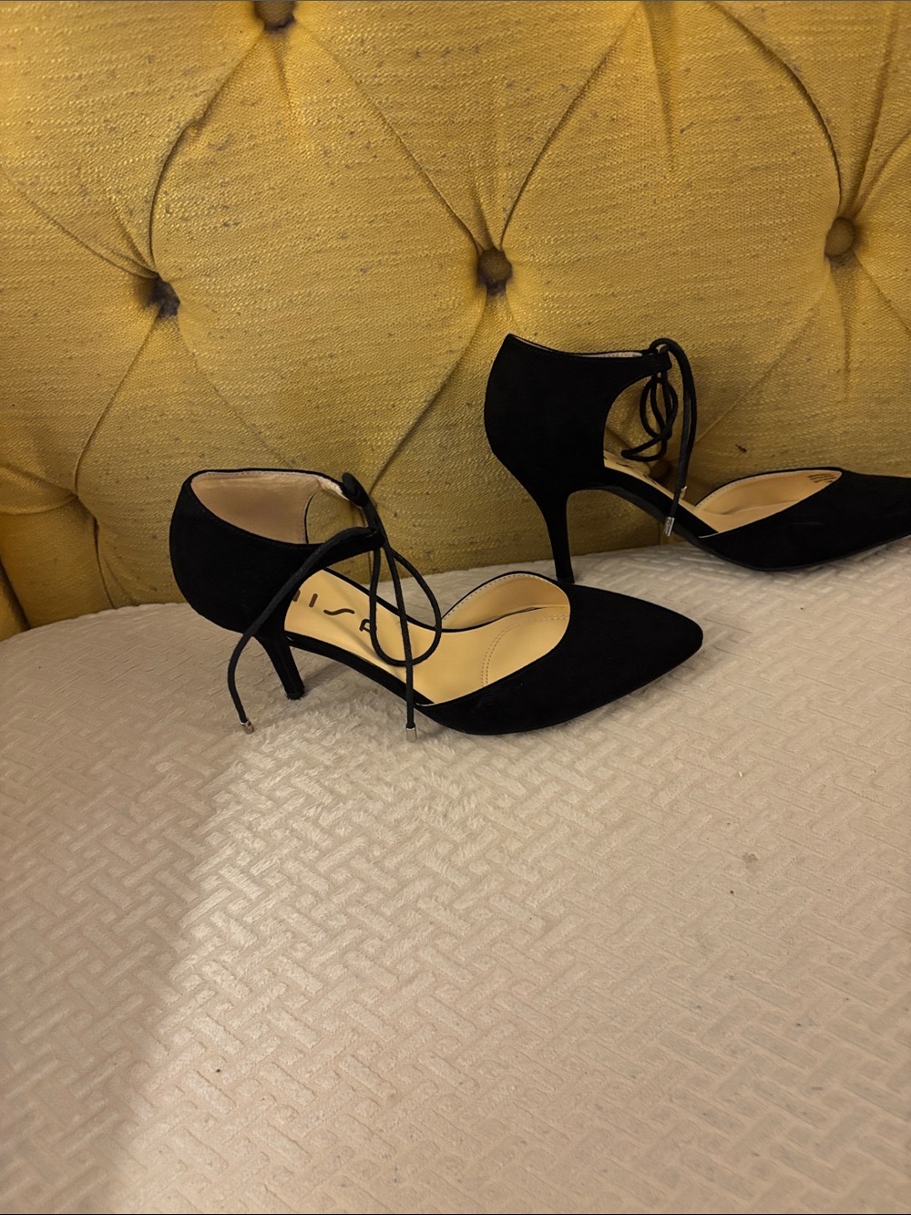 Unisa Black Suede Pointed-Toe Lace-Up Heels